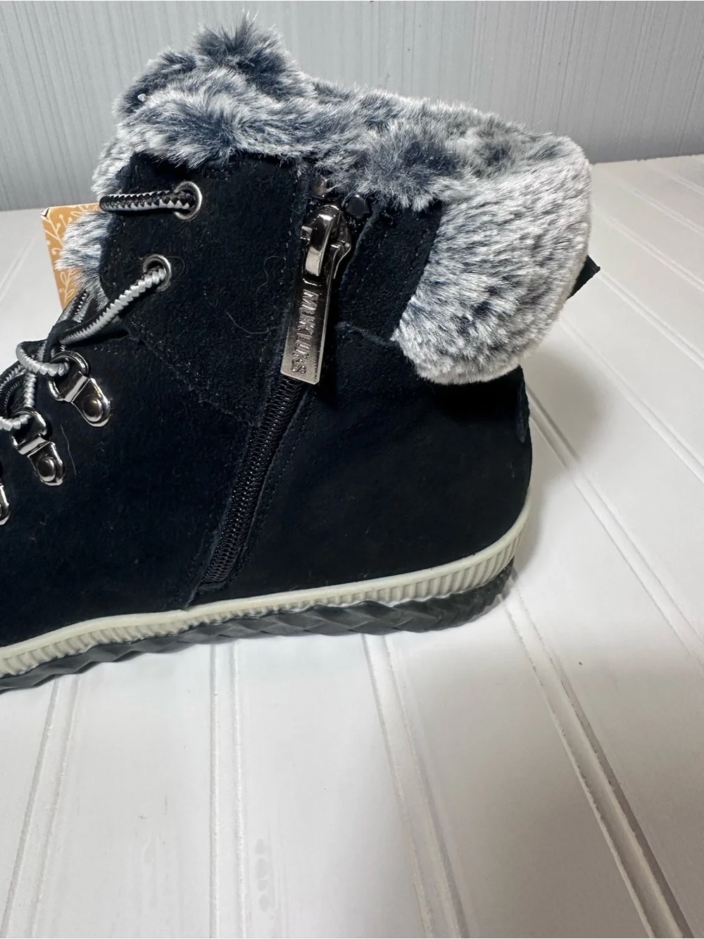 Muk Luks NWT black winter snow boots women’s 9
